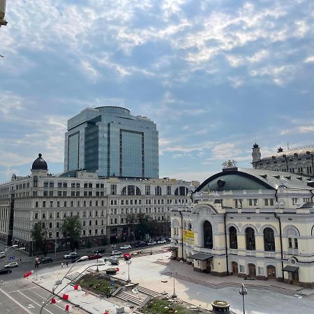 Amazing Opera View Lägenhet Kiev Exteriör bild